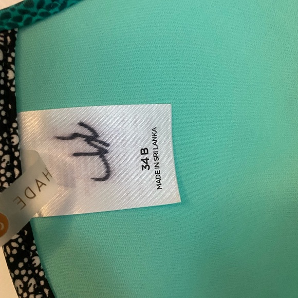 Shade & Shore Women's Lightly Lined Textured Bikini Top - Picture 5 of 5